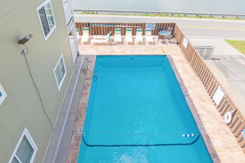 Right Across Beach Pool View Private Balcony By Zen Living Short Term Rental Myrtle Beach Exterior foto